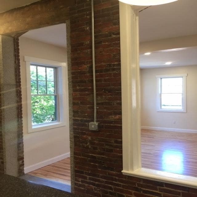 Building Photo - 368 Central St