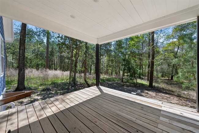 Building Photo - 154 Lakeview Dr