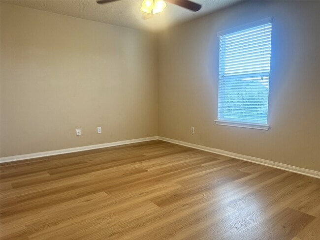 Building Photo - 2231 Tandy Park Way