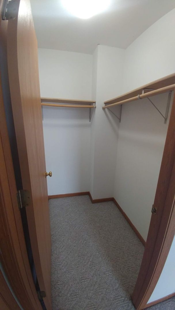 Building Photo - 951 Fotis Dr