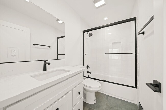 Building Photo - 4832 Downey Ave
