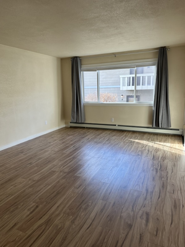 Building Photo - 1028 Longstaff St