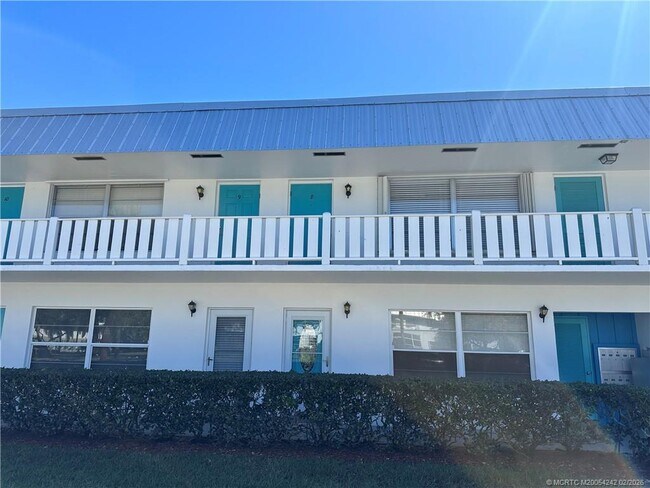 Building Photo - 2929 SE Ocean Blvd