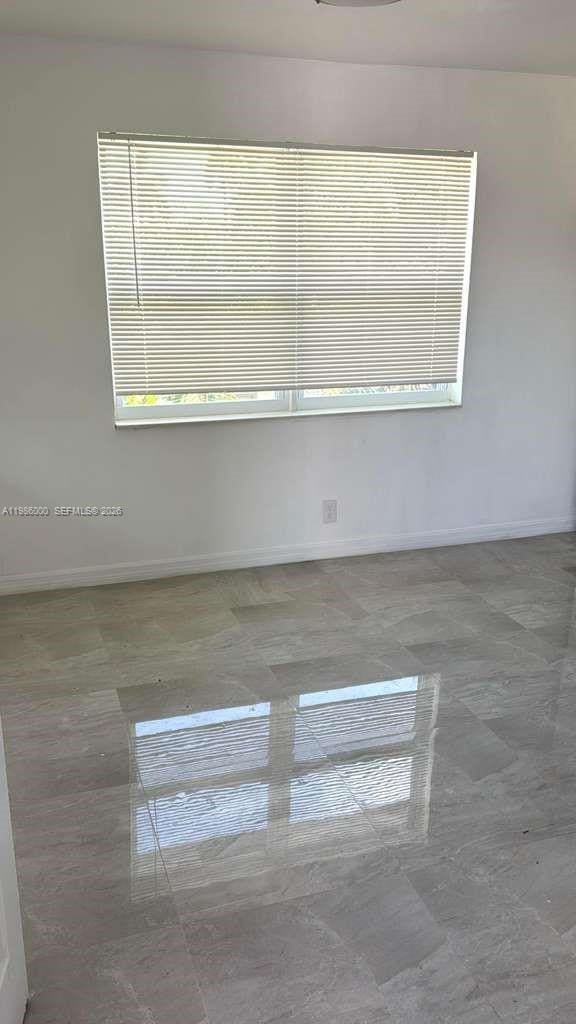 Building Photo - 6201 SW 37 Ct