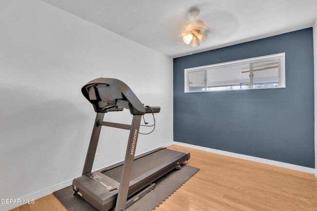 Building Photo - 4200 Wallington Dr