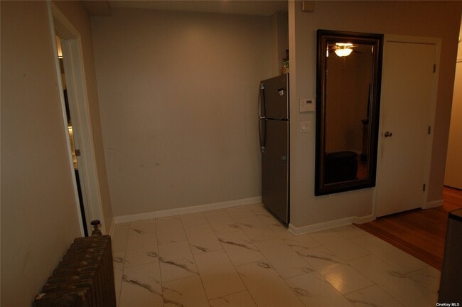 Building Photo - 46 Lewis Ave