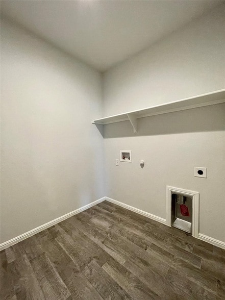 Building Photo - 8921 Eagles Landing Dr