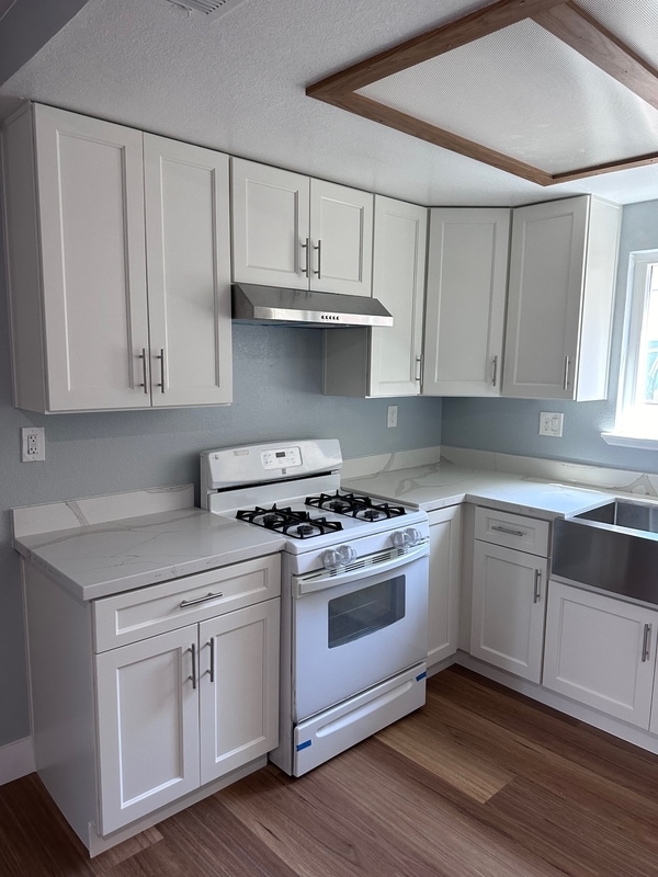 Building Photo - 34 W 7th St