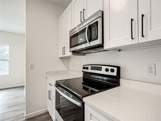 Building Photo - 8070 SW 131st Ln