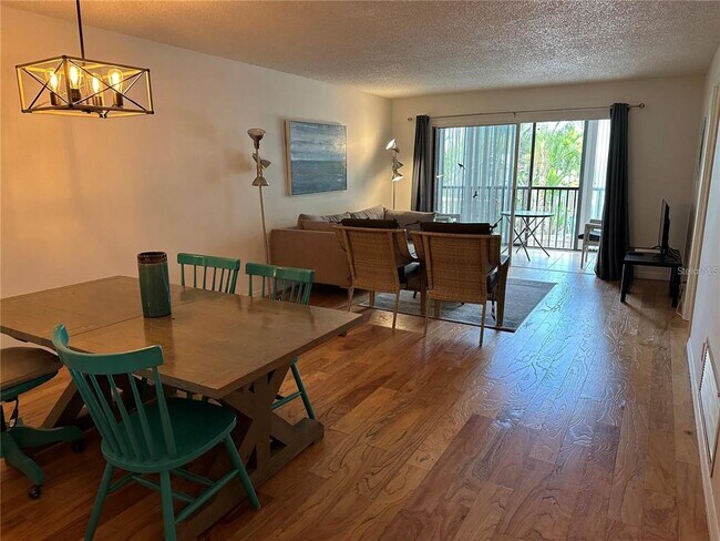 Building Photo - 3700 S Osprey Ave