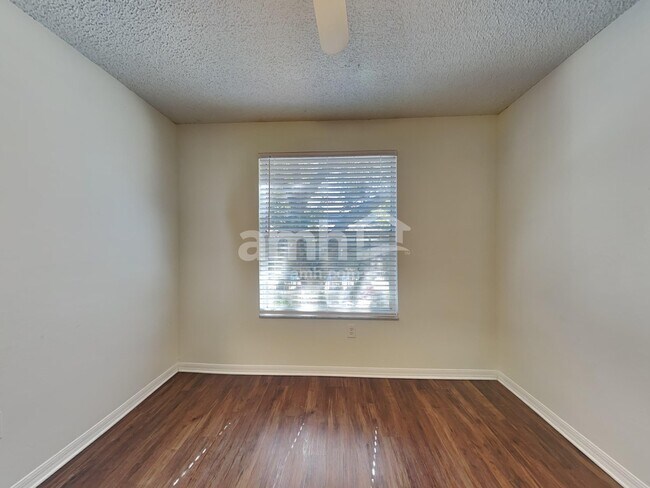 Building Photo - 716 Grand Canyon Dr