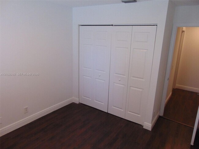 Building Photo - 624 Vista Meadows Dr