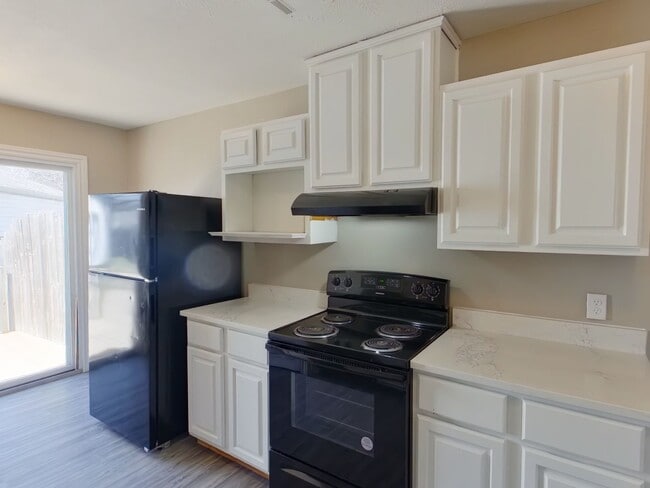 Building Photo - 1921 N Garland St