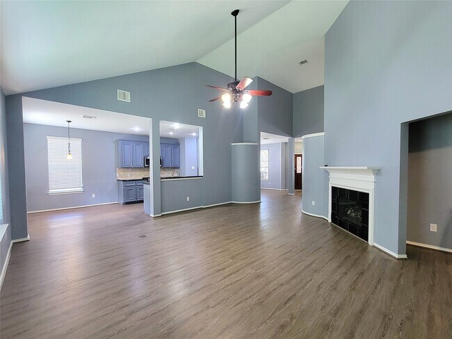 Building Photo - 7307 Fall Springs Ln