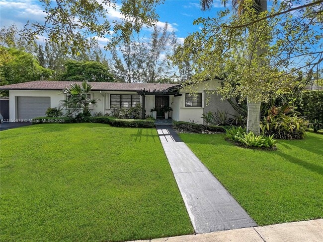 Building Photo - 4611 SW 82nd Ct