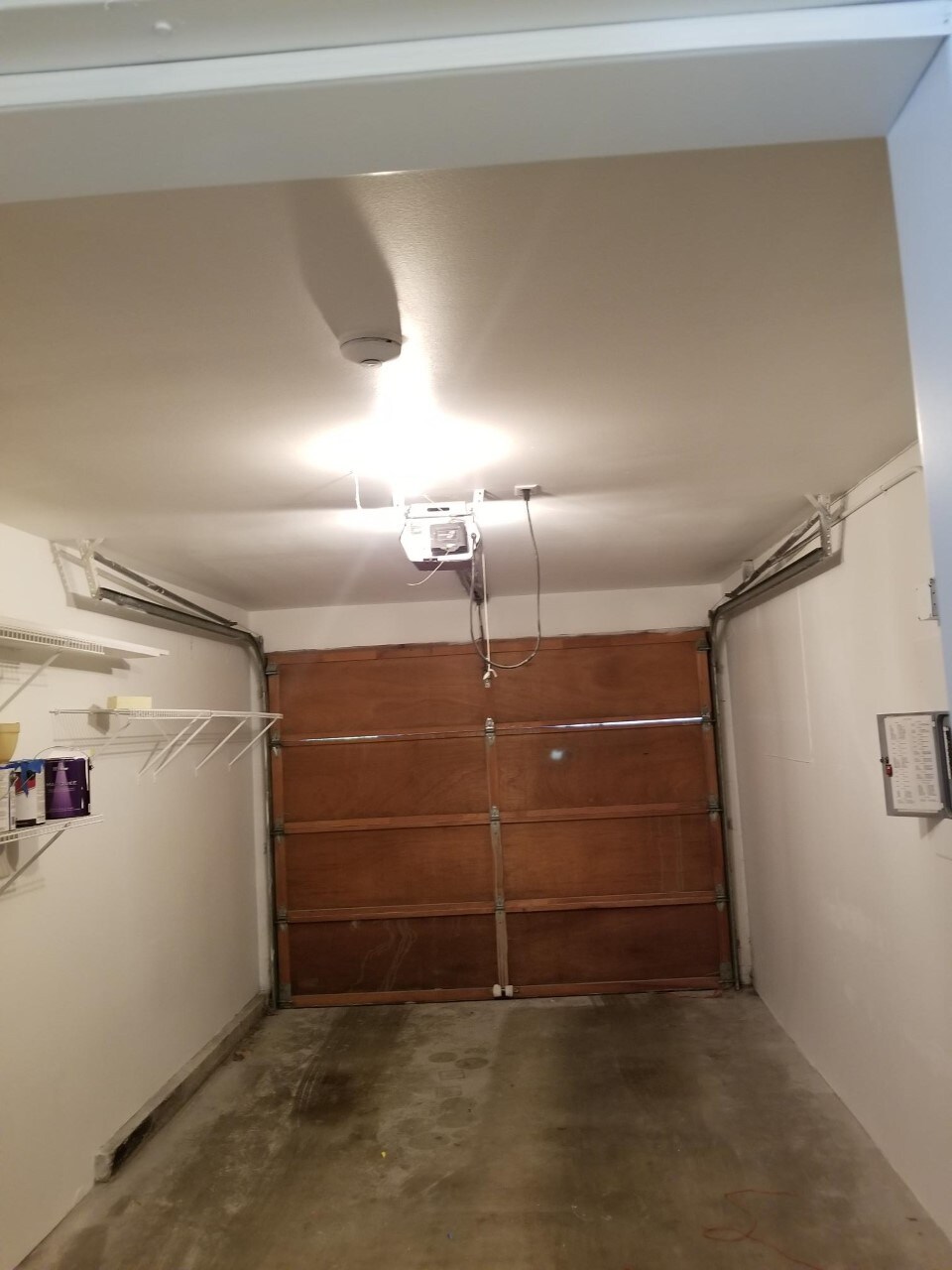 Private Garage - 1931 Broadway E