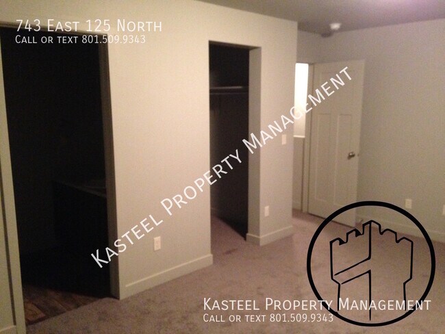 Building Photo - 743 E 125 N St