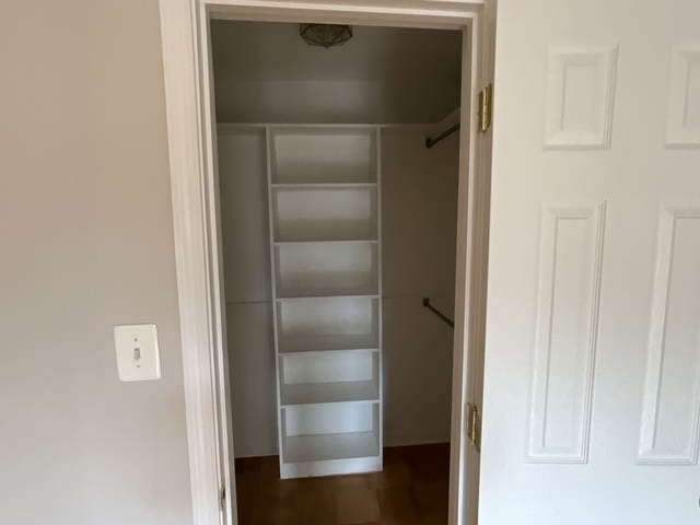 Walk in closet - 2101 Walsh View Ter