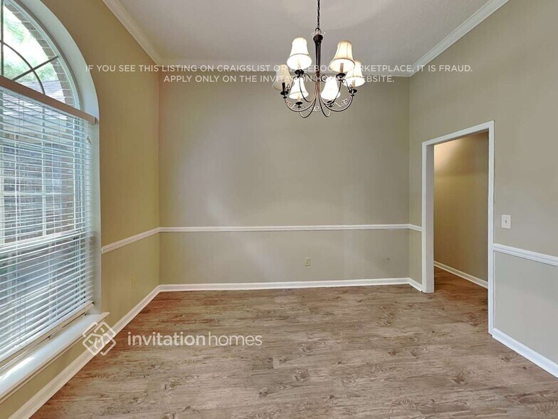 Building Photo - 11826 Clearwater Oaks Dr W