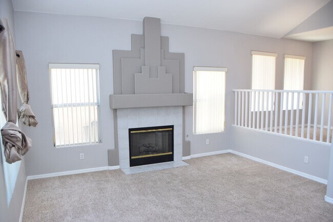 Building Photo - 4 BEDROOM , 2.5 BATH BEAUTY IN THE NORTHWEST OF LAS VEGAS