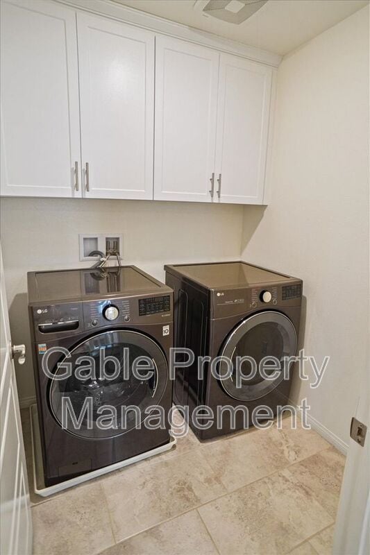 Building Photo - 27605 Sawtooth Ln