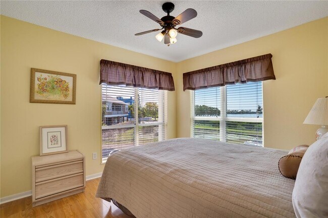 Building Photo - 656 Windrush Bay Dr