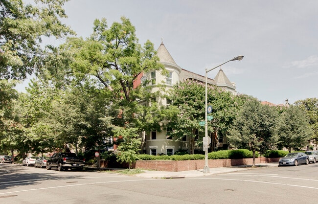 Building Photo - 1800 19th Street NW Apt 4