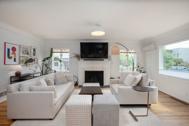 Main Floor - Living Room - 6363 NE 31st Ave