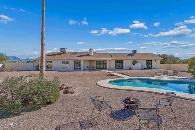 Building Photo - 12624 N 73rd Pl