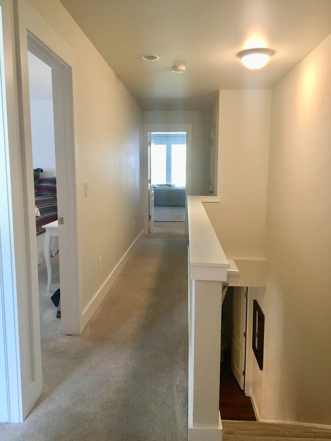 Building Photo - Luxury in Old Town Lafayette for Lease! MU...