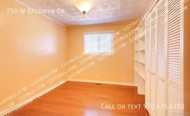 Building Photo - 250 W Baldwyn Dr