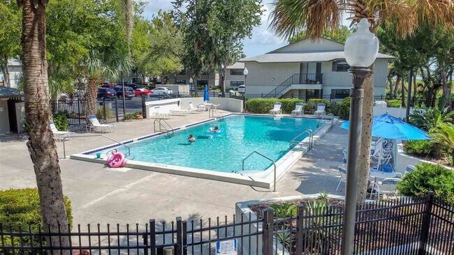 Building Photo - First floor 2BR/2BA Conquistador Condo