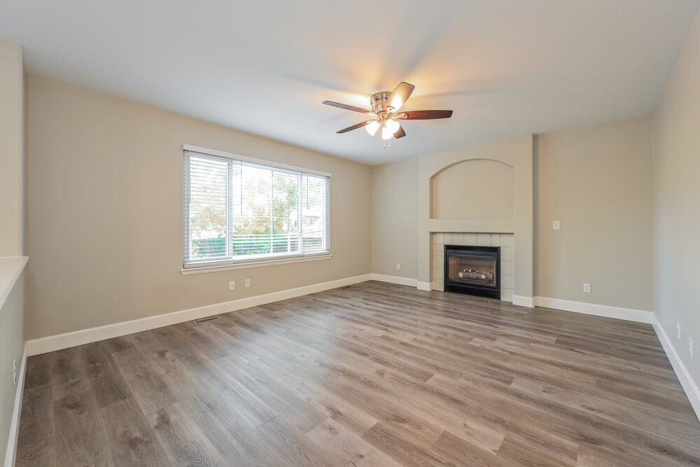 Building Photo - 9879 S Castle Ridge Cir