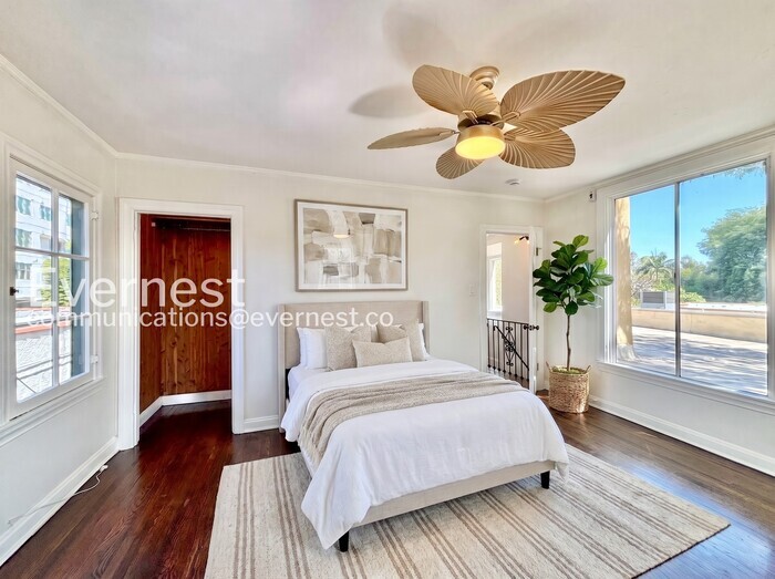 Building Photo - 132 N Crescent Heights Blvd