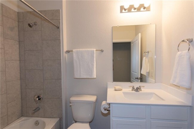 Building Photo - 124 Spiny Lizard Ln
