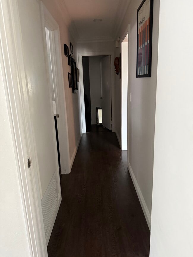 Building Photo - 2008 E Stearns Ave