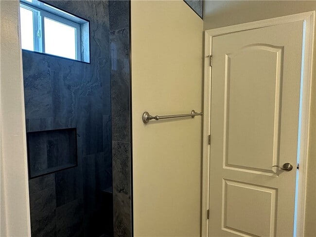 Building Photo - 1705 Talc Rd