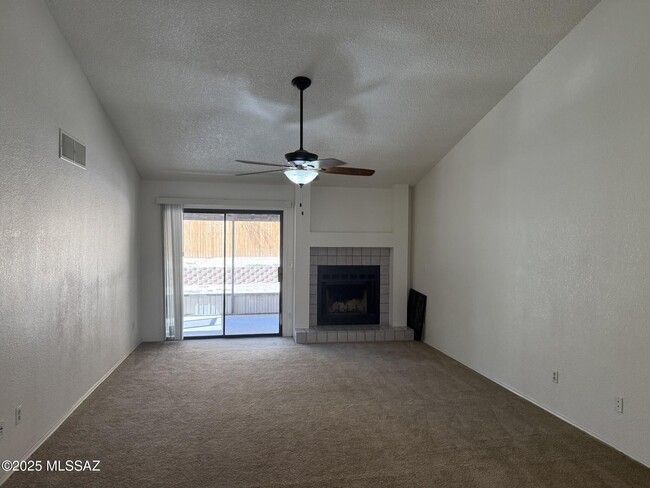 Building Photo - 4420 W Rockwood Dr