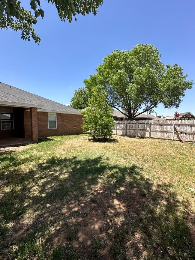 Building Photo - Cozy 4 Bed 2 Bath! Mesa School District !