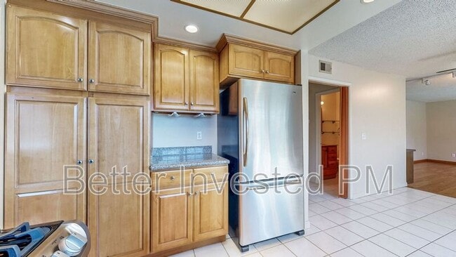 Building Photo - 848 Sprucewood Ct