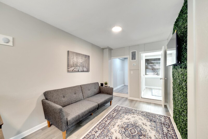 Building Photo - 4209 N 14th St