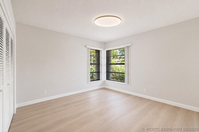 Building Photo - 5055 NW 89th Way