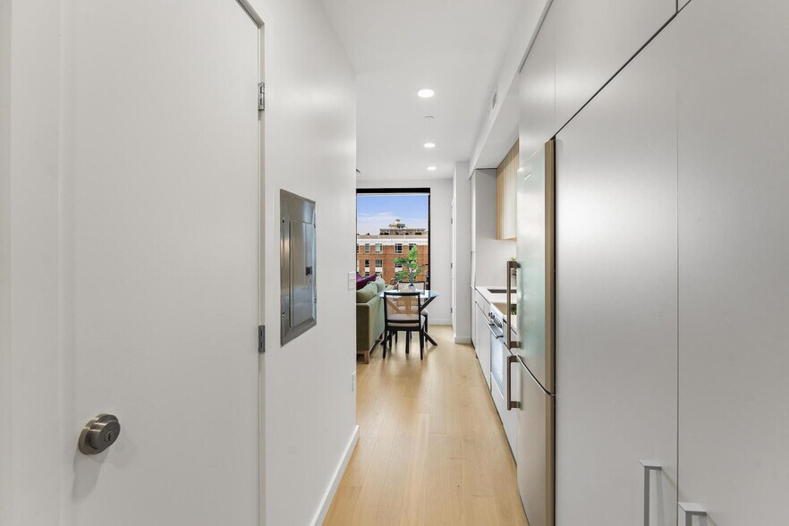 Building Photo - 35 West 2nd Street-SI ID1240286P
