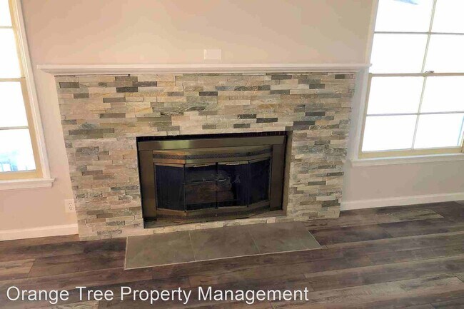 Building Photo - 3 br, 2 bath House - 1326 Clock Ave.