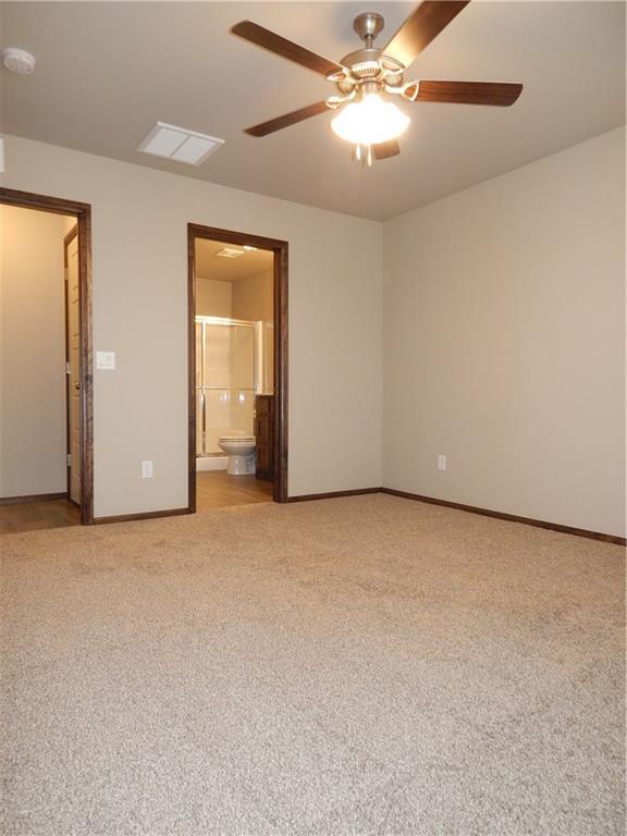 Building Photo - 949 Chase Ln