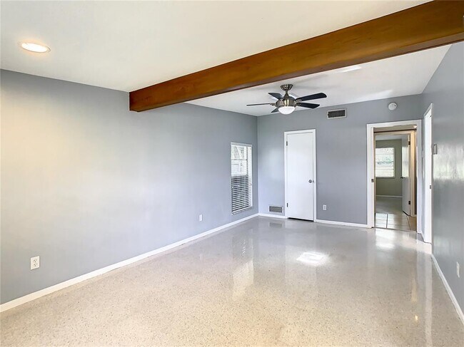 Building Photo - 9999 Lake Georgia Dr