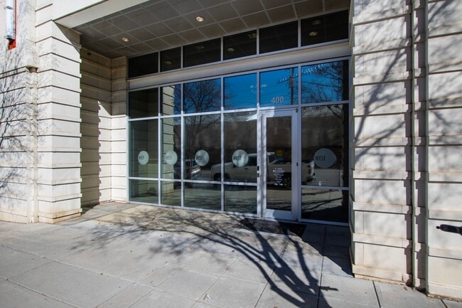 Building Photo - Stunning Studio Apartment with Spectacular Views in Downtown Raleigh