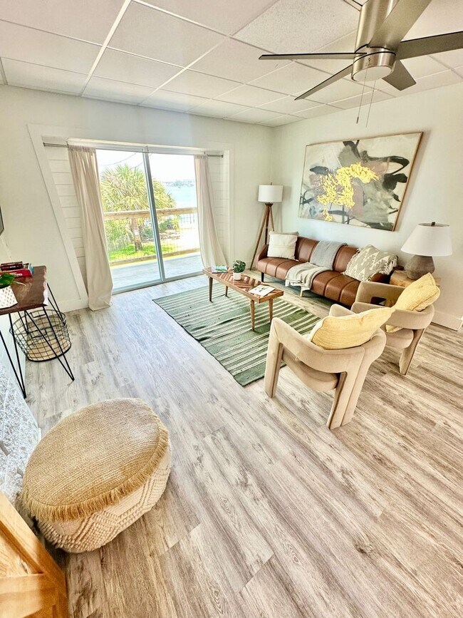 Building Photo - 334 Bluefish Dr