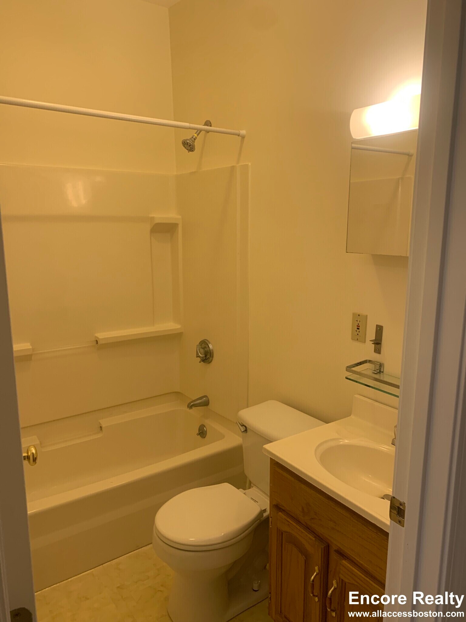 Building Photo - 202 Hurley St