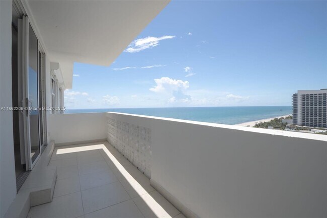Building Photo - 4747 Collins Ave